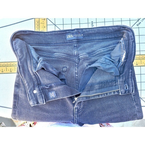 Zara Straight size 6‎ Black Women's Jeans classicore - Picture 6 of 8